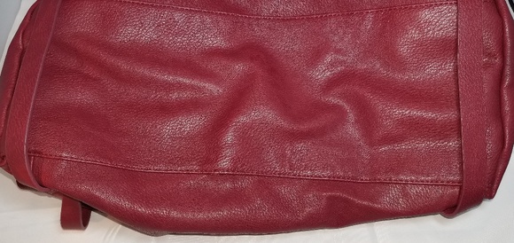 Burgandy Leather Tote with silver hardware. - Picture 4 of 4